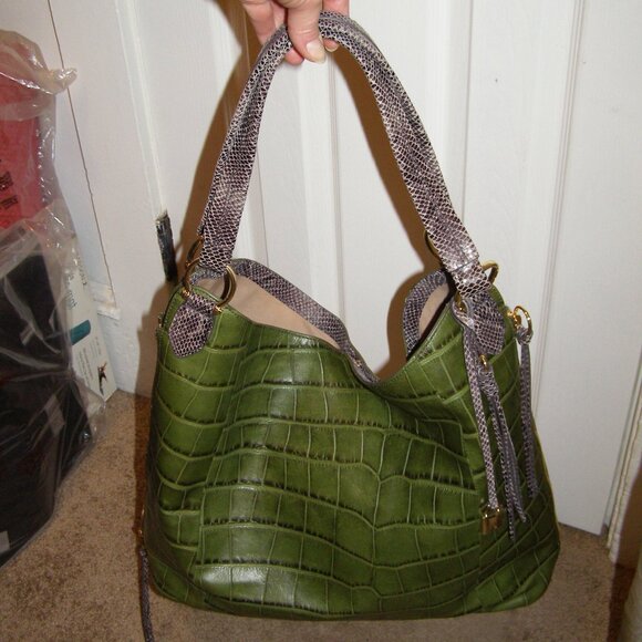 💚🐊 NWOT G.I.L.I. GREEN Croco Embossed Italian Leather Slouchy Wing Hobo - Picture 14 of 16